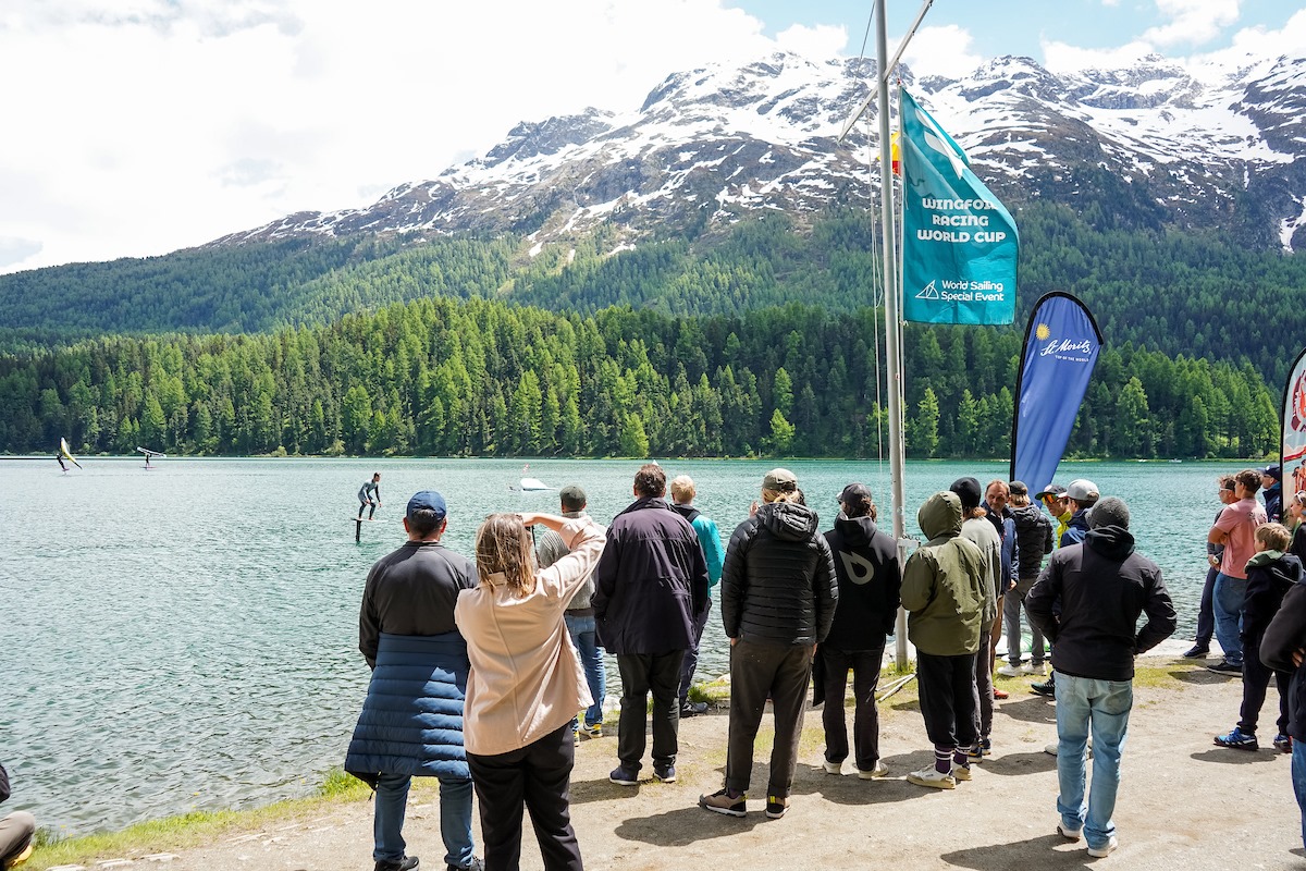 Crowds gather to watch the foiling spectacle unfold